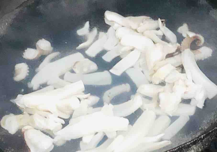 西蘭花炒魷魚的做法-咸鮮味炒菜譜-易網(wǎng)健康養(yǎng)生網(wǎng) 西蘭花炒魷魚的做法-咸鮮味炒菜譜