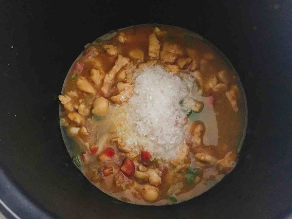 咖喱雞肉燜飯的做法-咖喱味燜菜譜