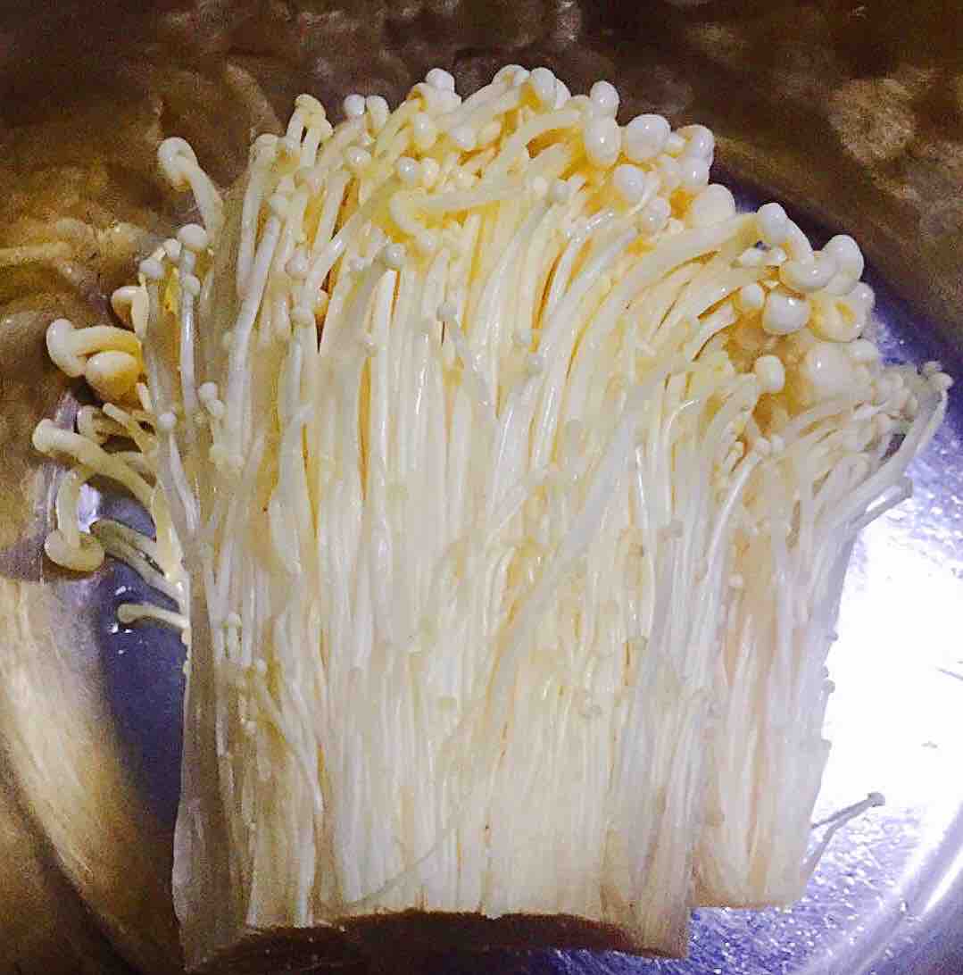 蒜蓉海蝦蒸金針菇的做法-家常味蒸菜譜-易網(wǎng)健康養(yǎng)生網(wǎng) 蒜蓉海蝦蒸金針菇的做法-家常味蒸菜譜