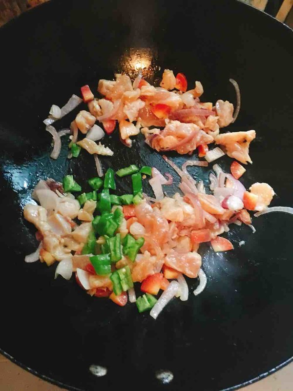 咖喱雞肉燜飯的做法-咖喱味燜菜譜