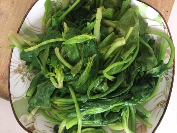 菠菜炒豬肝的做法-家常味炒菜譜