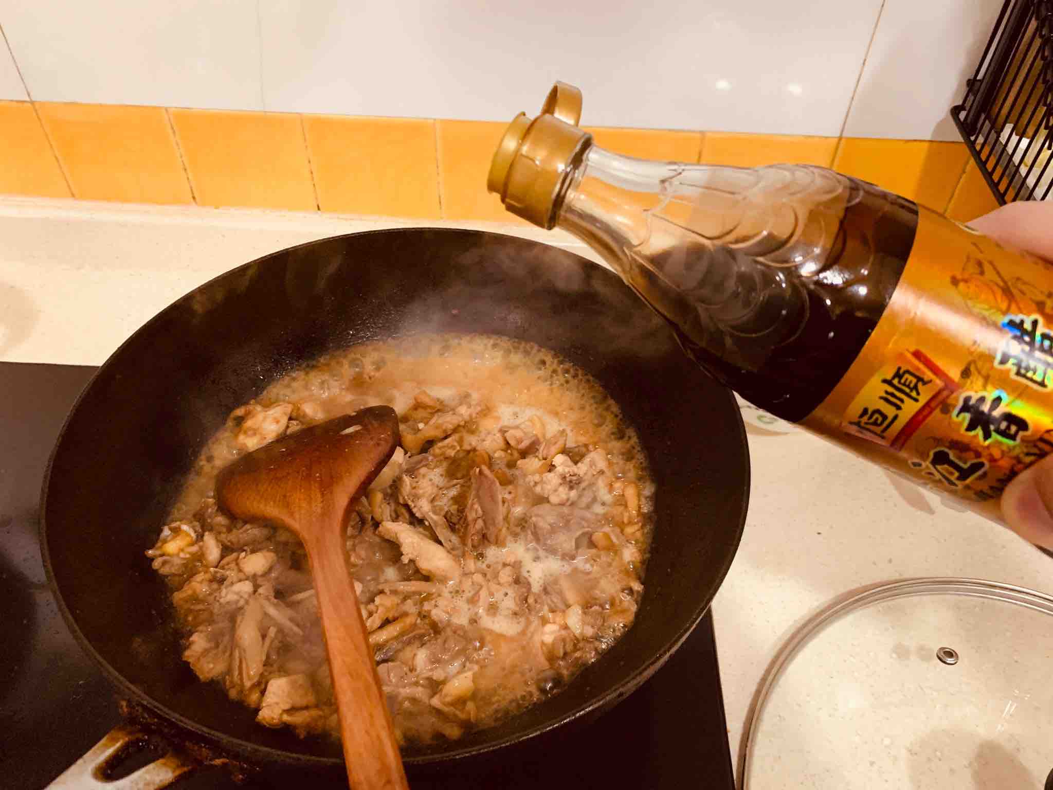 油燜雞的做法-家常味燜菜譜