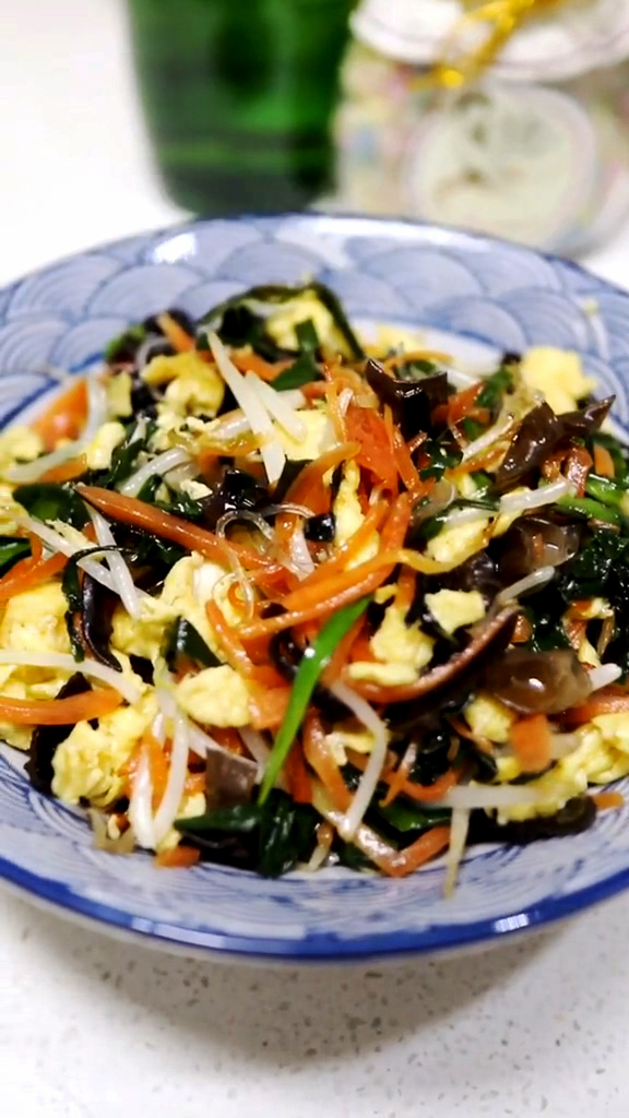 家常炒合菜的做法-咸鮮味炒菜譜-易網(wǎng)健康養(yǎng)生網(wǎng) 家常炒合菜的做法-咸鮮味炒菜譜