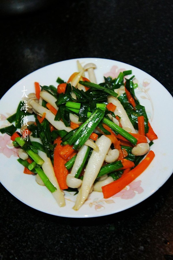 韭菜炒白玉菇的做法-家常味炒菜譜-易網健康養生網 韭菜炒白玉菇的做法-家常味炒菜譜
