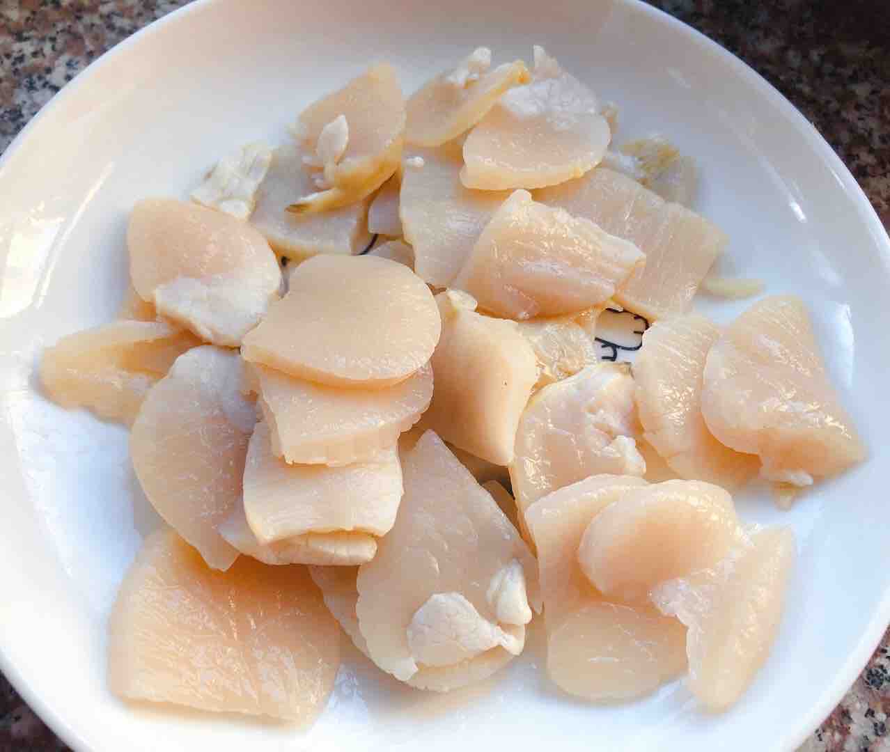 帶子炒萵筍胡蘿卜木耳的做法-咸鮮味炒菜譜-易網健康養生網 帶子炒萵筍胡蘿卜木耳的做法-咸鮮味炒菜譜