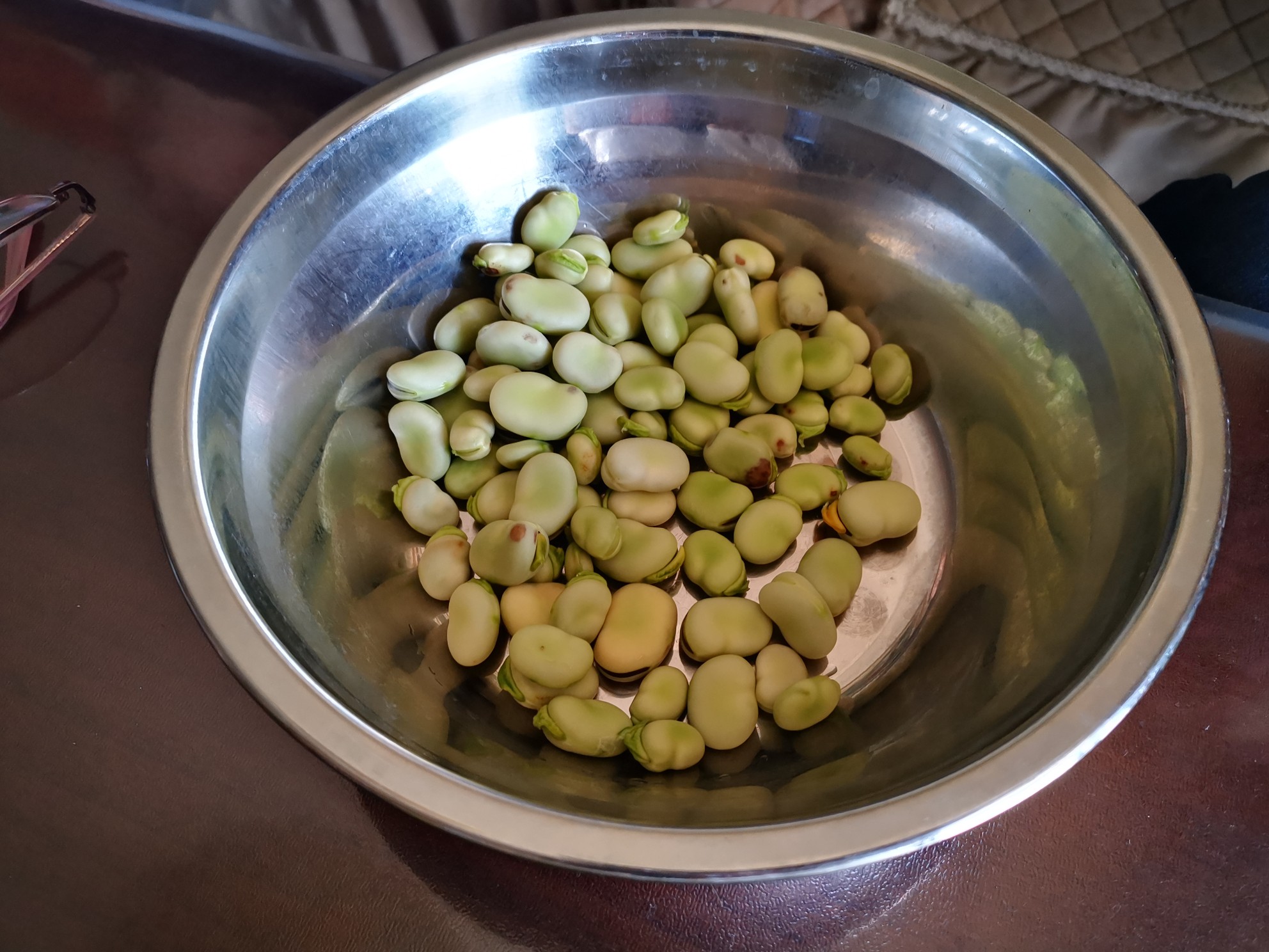 炒嫩蠶豆的做法-家常味炒菜譜