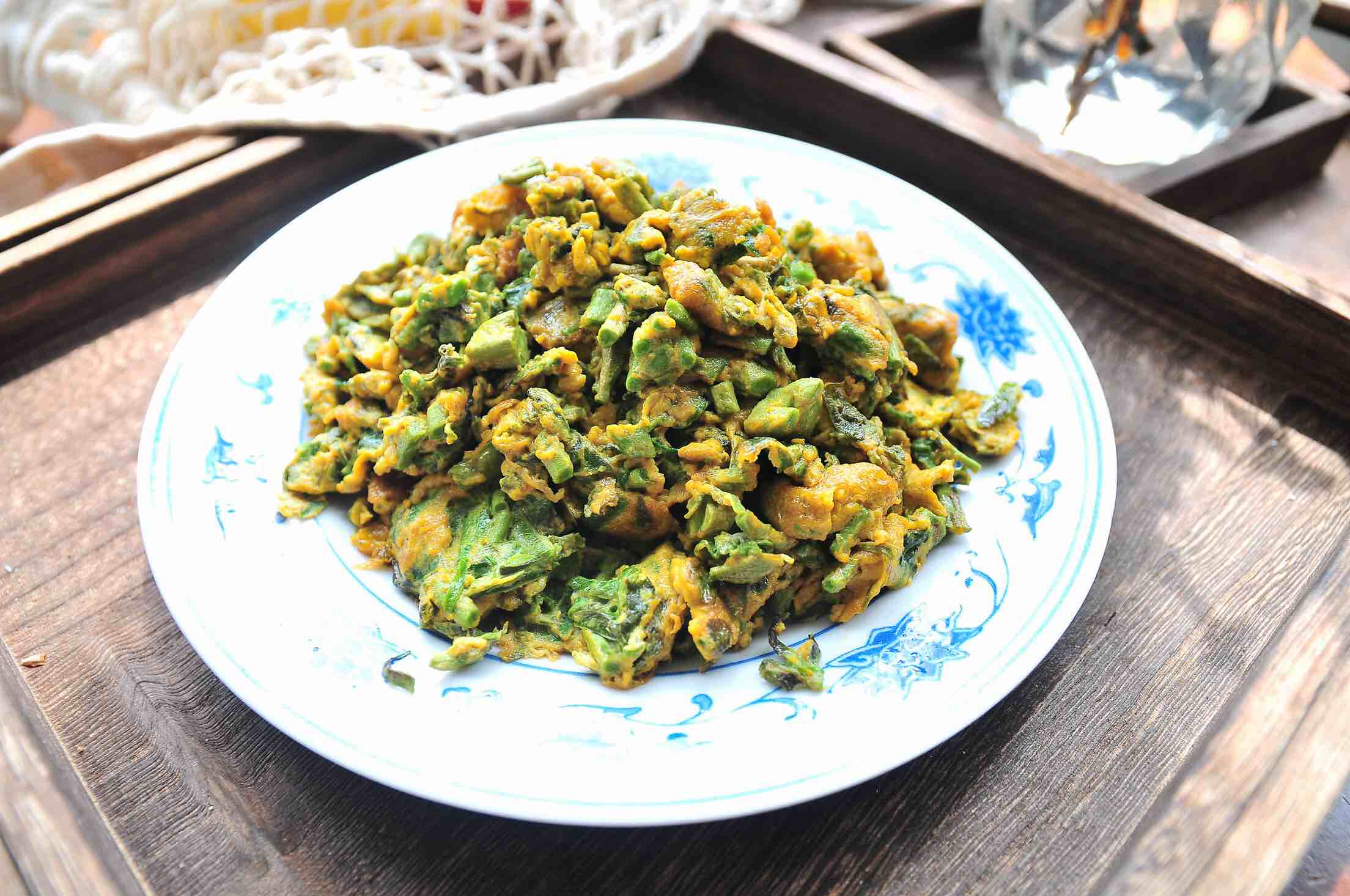 香椿頭炒雞蛋的做法-家常味炒菜譜-易網健康養生網 香椿頭炒雞蛋的做法-家常味炒菜譜