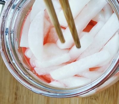 春天里要做好看的泡菜—胭脂蘿卜的做法-酸甜味腌菜譜