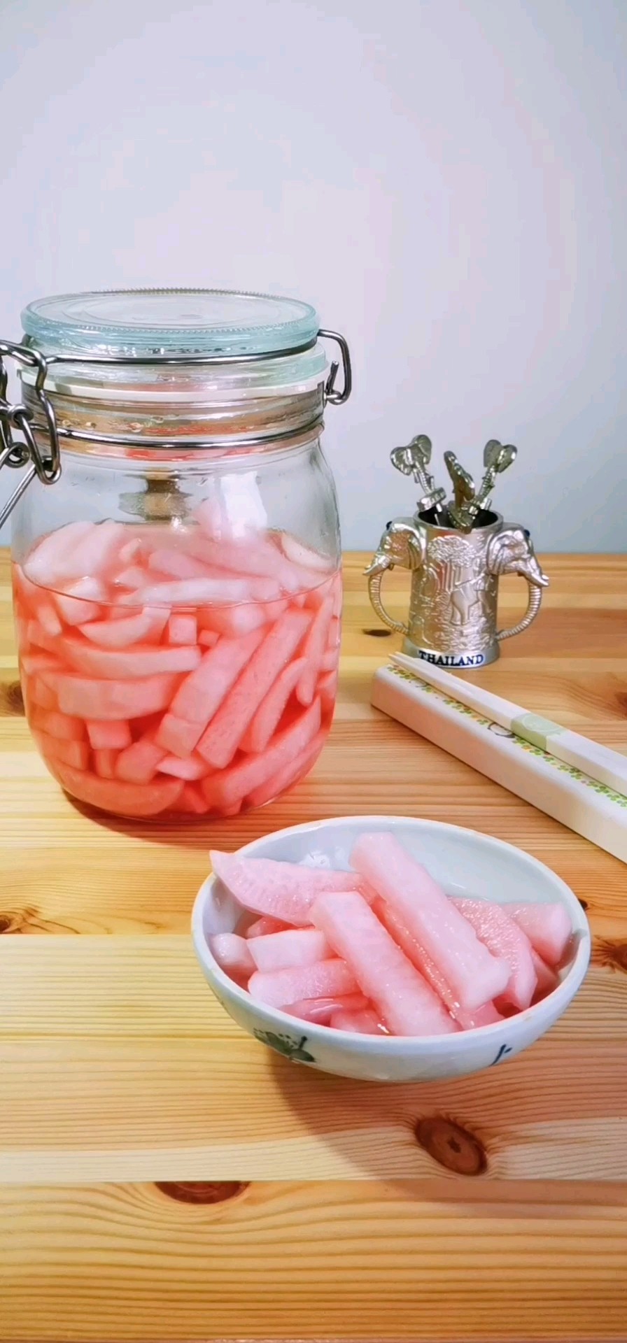 春天里要做好看的泡菜—胭脂蘿卜的做法-酸甜味腌菜譜
