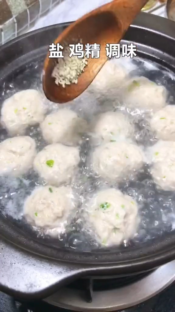 開胃肉丸湯的做法-咸鮮味煮菜譜
