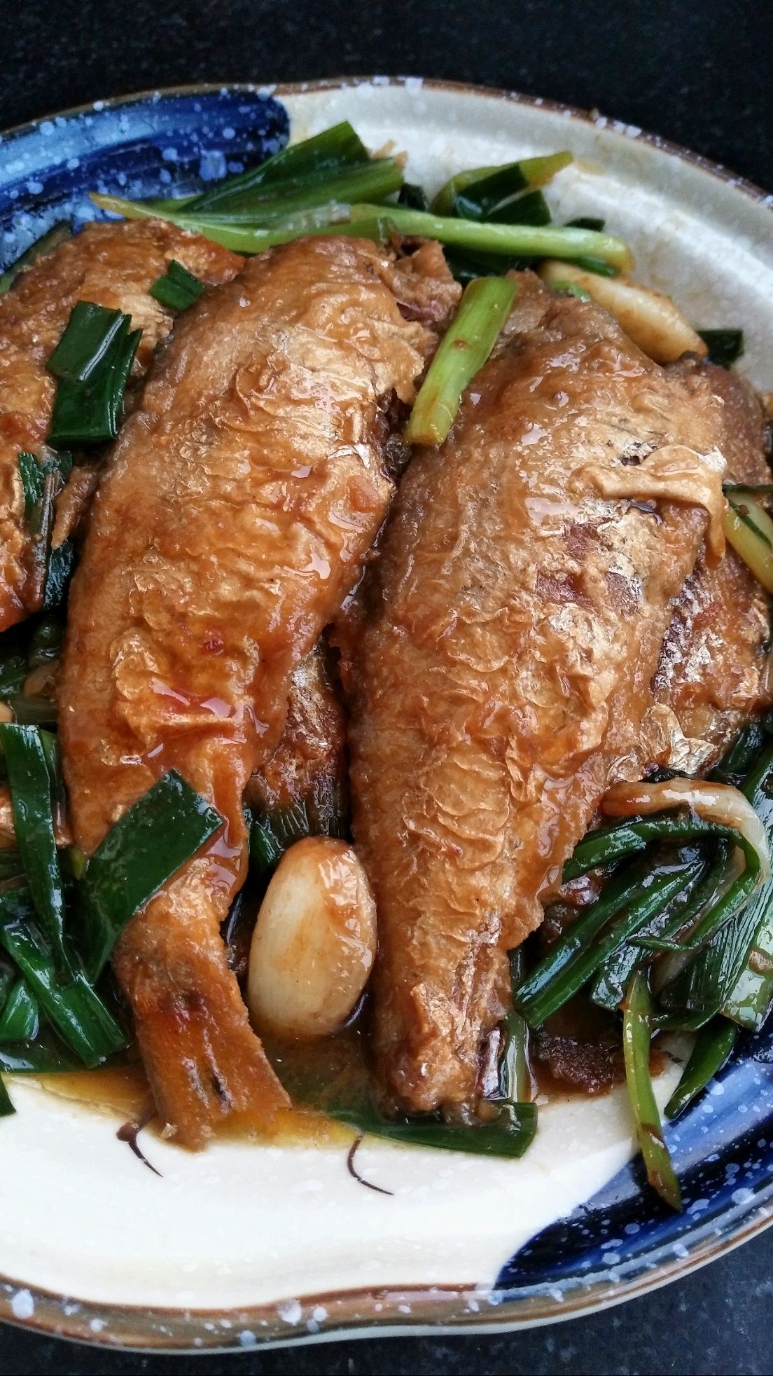 馬口魚燒小蔥的做法-咸鮮味燒菜譜