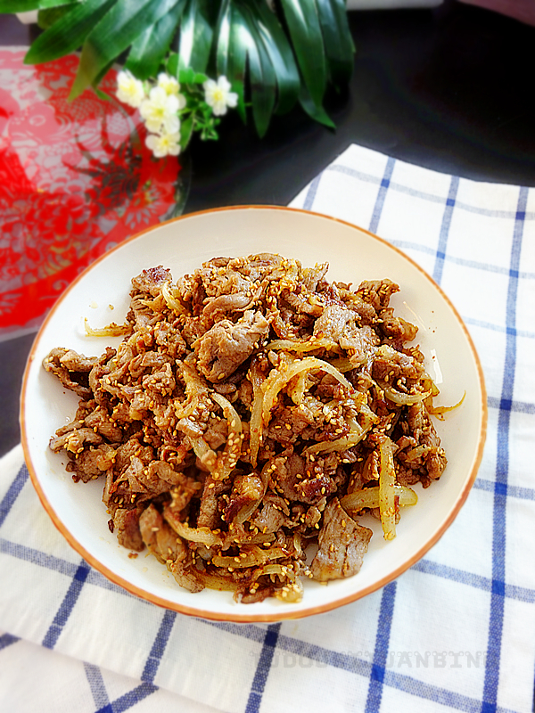 蔥香牛肉的做法-蔥香味炒菜譜-易網健康養生網 蔥香牛肉的做法-蔥香味炒菜譜