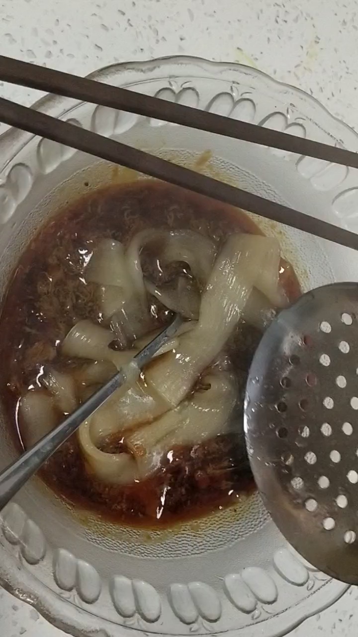 酸香筋道火鍋粉的做法-酸辣味拌菜譜-易網健康養生網 酸香筋道火鍋粉的做法-酸辣味拌菜譜