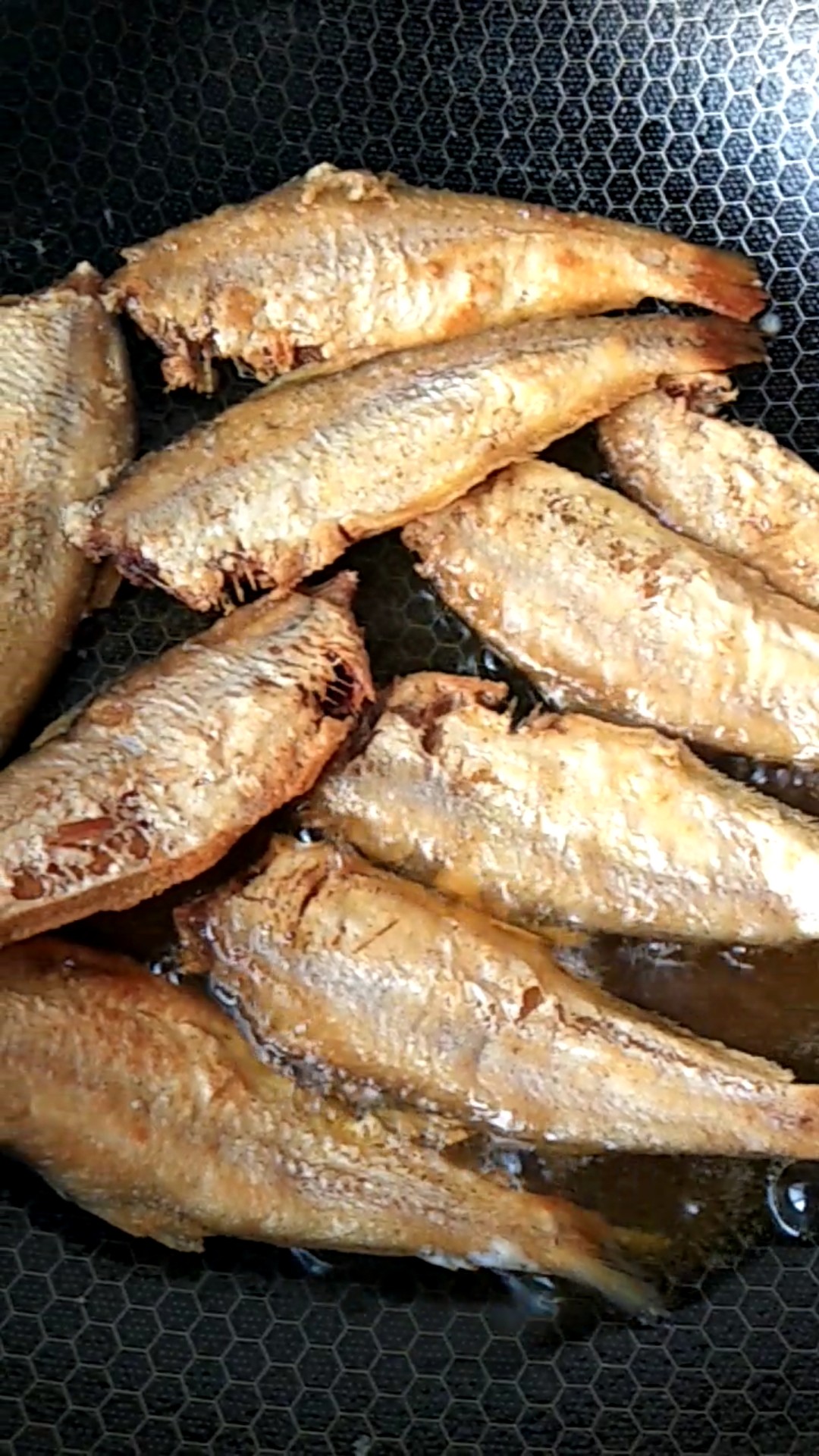 馬口魚燒小蔥的做法-咸鮮味燒菜譜