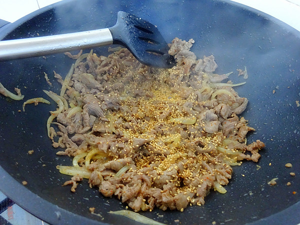 蔥香牛肉的做法-蔥香味炒菜譜-易網健康養生網 蔥香牛肉的做法-蔥香味炒菜譜