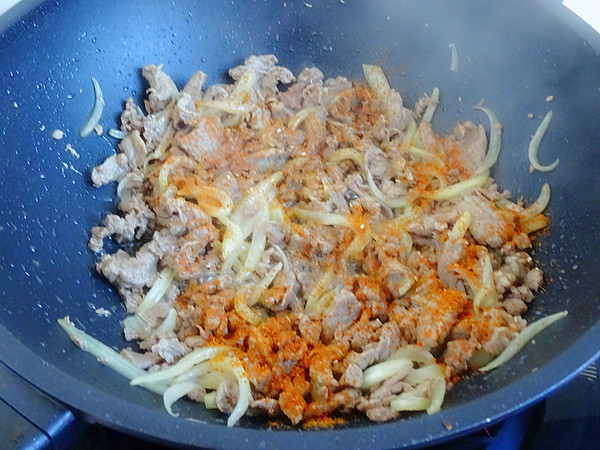 蔥香牛肉的做法-蔥香味炒菜譜-易網健康養生網 蔥香牛肉的做法-蔥香味炒菜譜