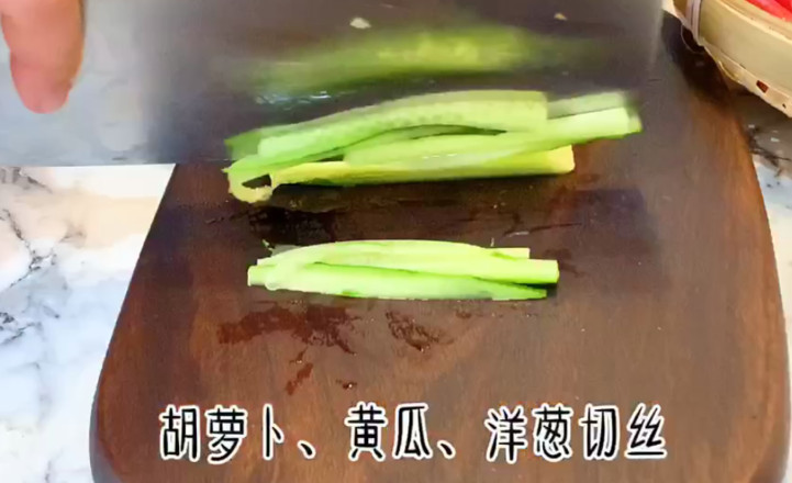 紅油豬耳的做法-香辣味拌菜譜