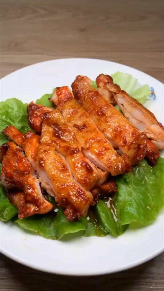 秘制雞腿肉的做法-咸鮮味燒菜譜-易網健康養生網 秘制雞腿肉的做法-咸鮮味燒菜譜
