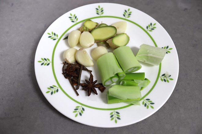 排骨燉蘿卜的做法-咸鮮味燉菜譜-易網(wǎng)健康養(yǎng)生網(wǎng) 排骨燉蘿卜的做法-咸鮮味燉菜譜