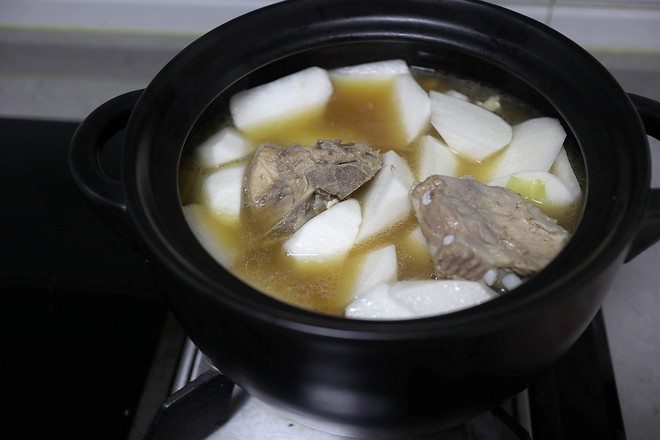 排骨燉蘿卜的做法-咸鮮味燉菜譜-易網(wǎng)健康養(yǎng)生網(wǎng) 排骨燉蘿卜的做法-咸鮮味燉菜譜