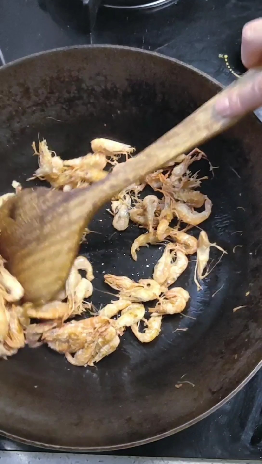香煎小河蝦的做法-咸鮮味煎菜譜
