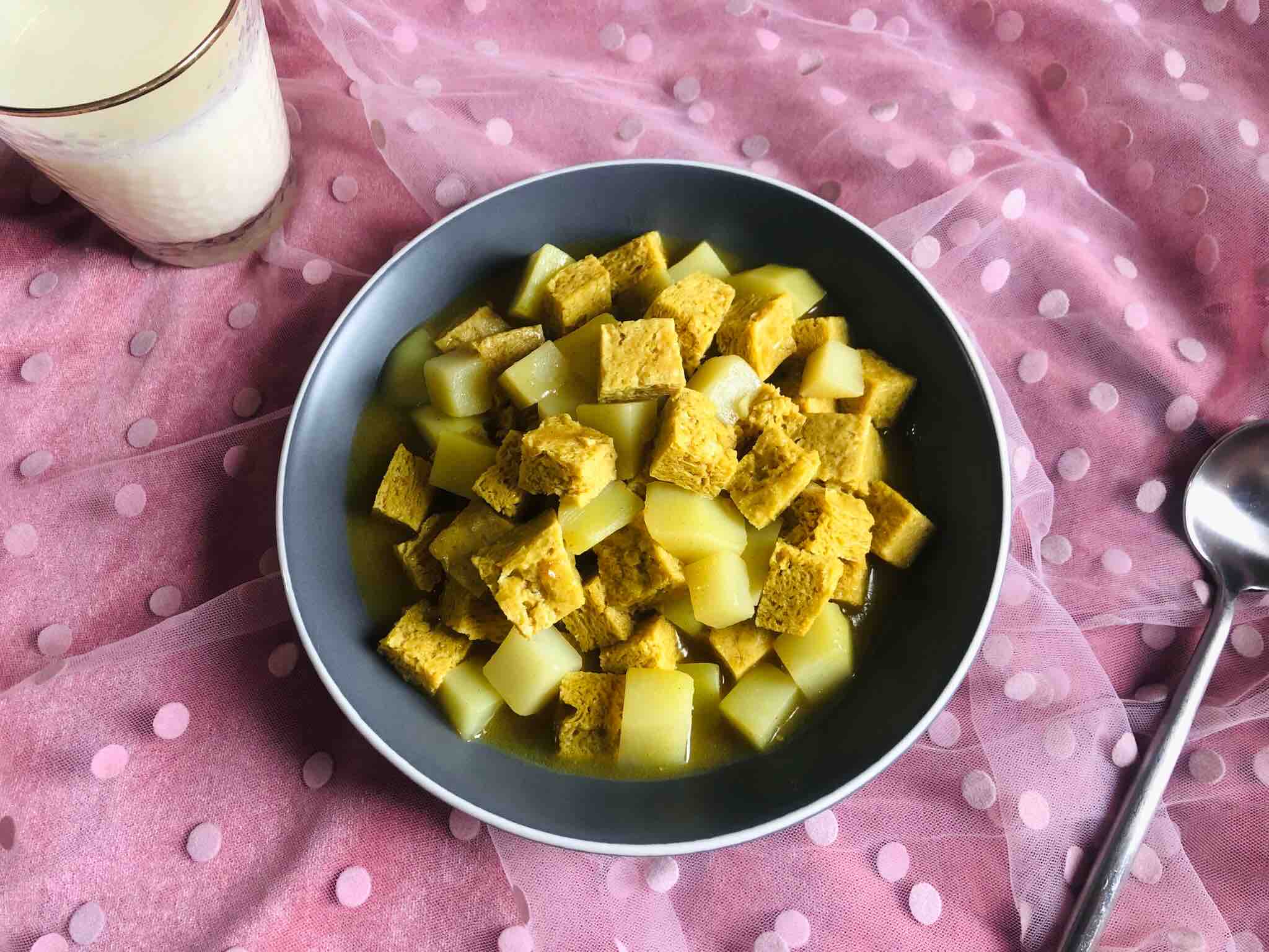 咖喱凍豆腐的做法-咖喱味炒菜譜-易網健康養生網 咖喱凍豆腐的做法-咖喱味炒菜譜