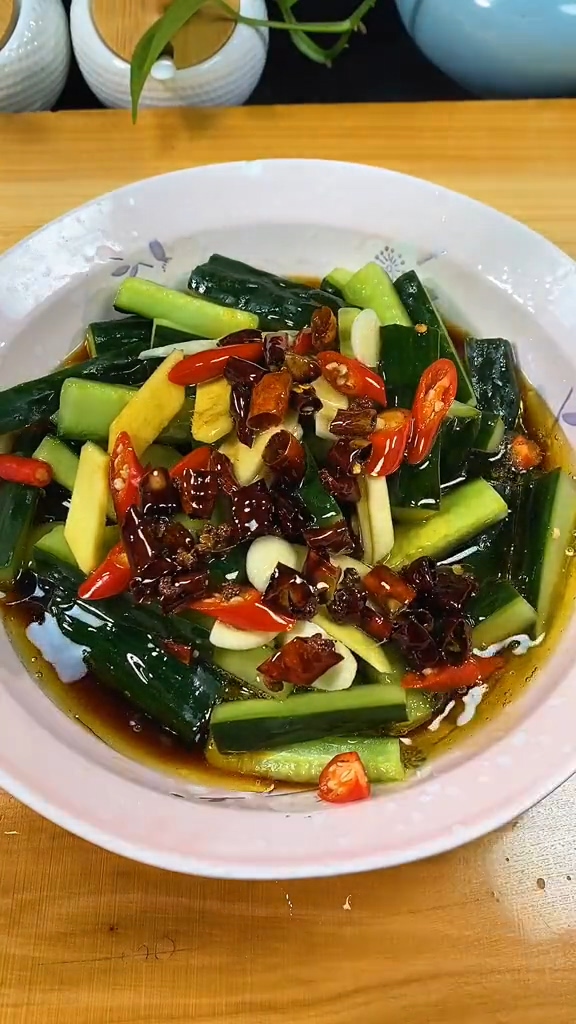 爽口黃瓜條的做法-咸鮮味腌菜譜-易網健康養生網 爽口黃瓜條的做法-咸鮮味腌菜譜