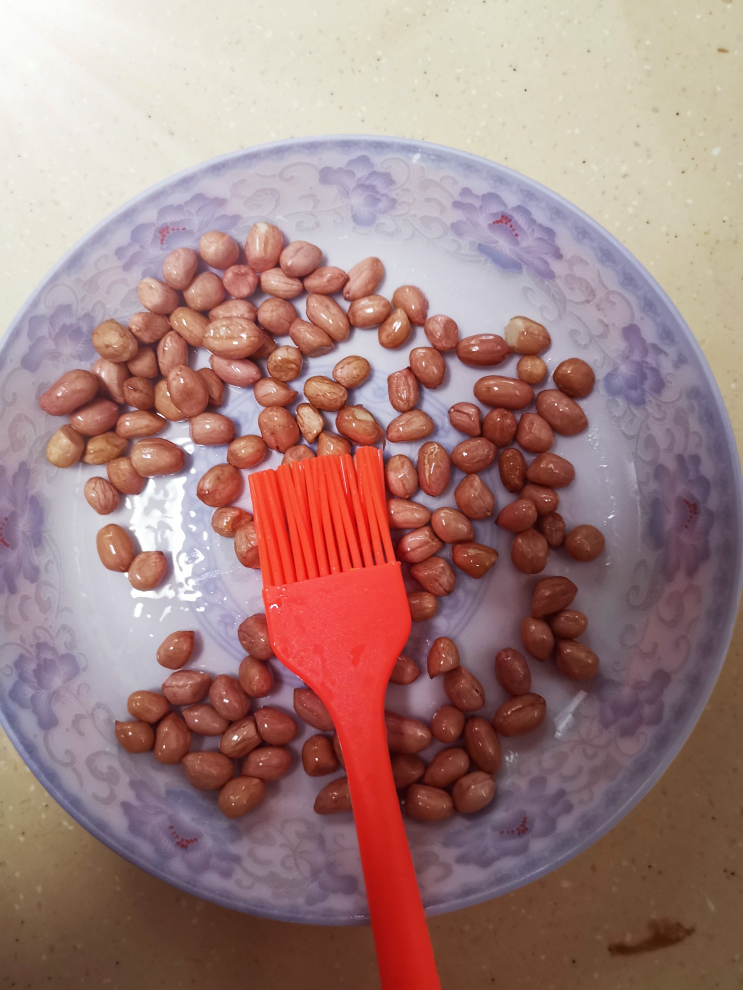 微波爐油炸花生米的做法-家常味微波菜譜