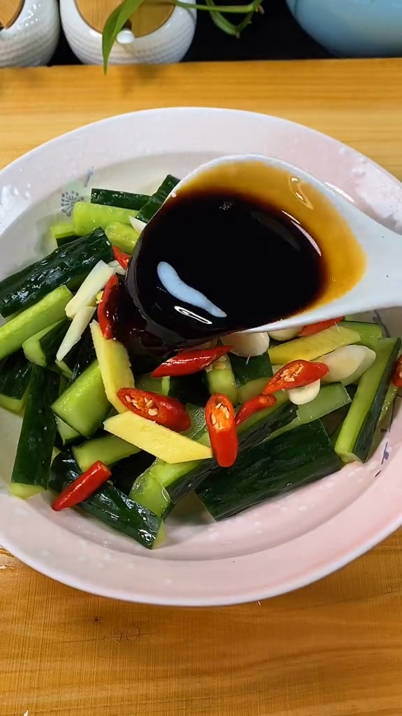 爽口黃瓜條的做法-咸鮮味腌菜譜
