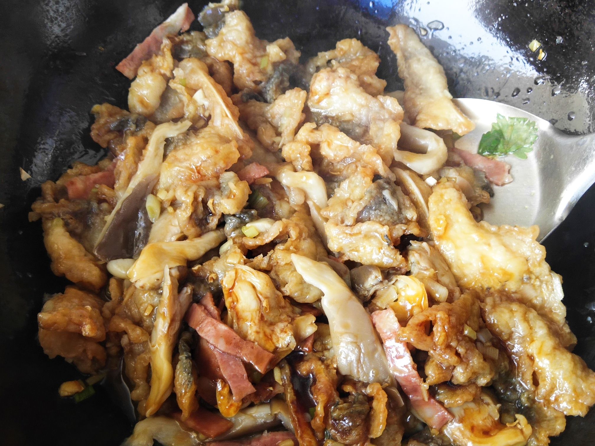 平菇燴魚(yú)片的做法-酸甜味燴菜譜-易網(wǎng)健康養(yǎng)生網(wǎng) 平菇燴魚(yú)片的做法-酸甜味燴菜譜