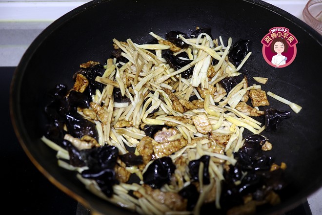 炒苜蓿肉的做法-家常味炒菜譜-易網健康養生網 炒苜蓿肉的做法-家常味炒菜譜