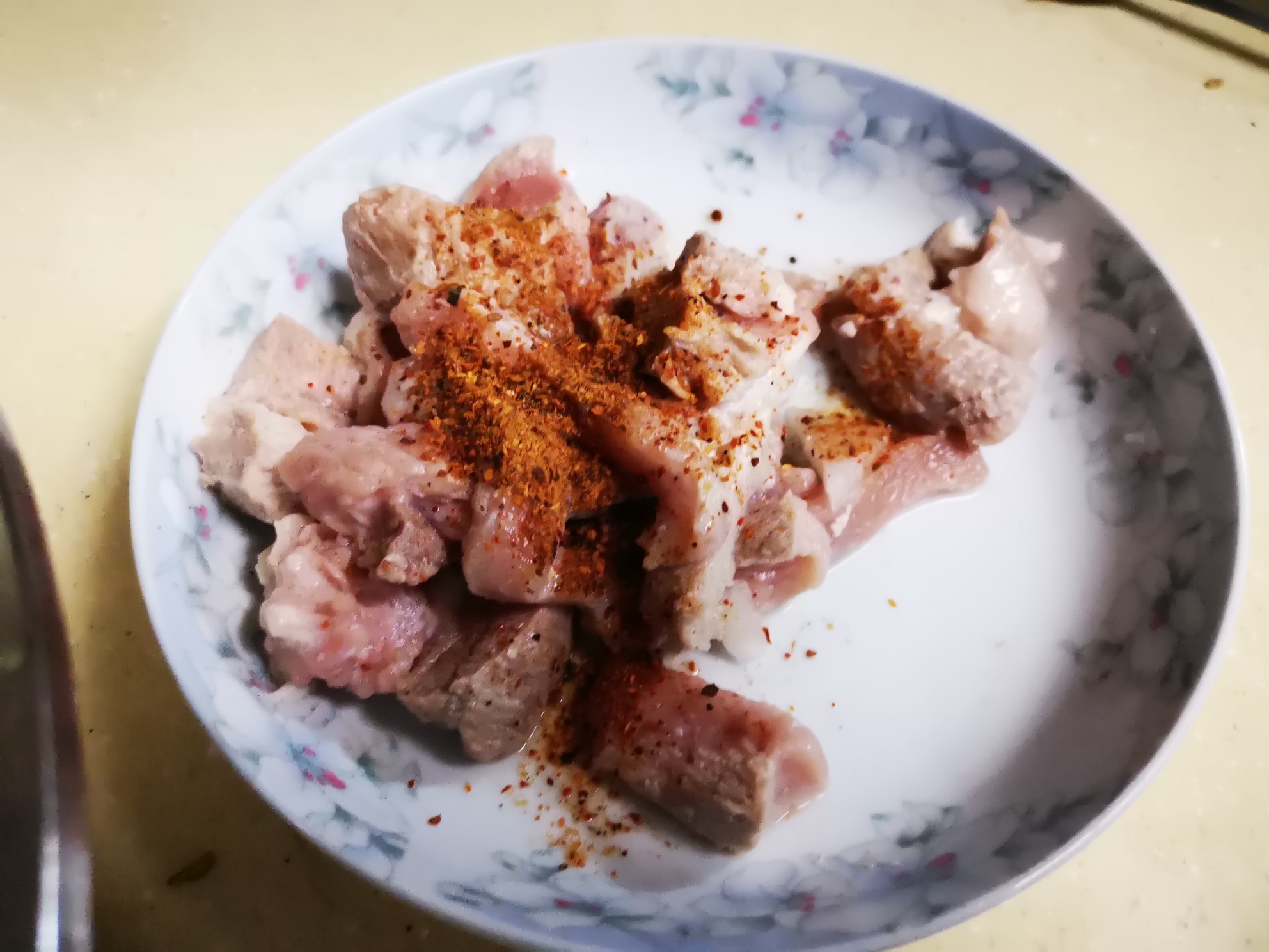 白菜炒肉的做法-家常味炒菜譜