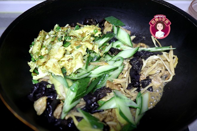炒苜蓿肉的做法-家常味炒菜譜-易網健康養生網 炒苜蓿肉的做法-家常味炒菜譜