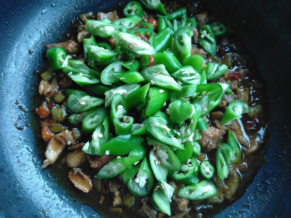 青椒炒兔肉的做法-香辣味炒菜譜