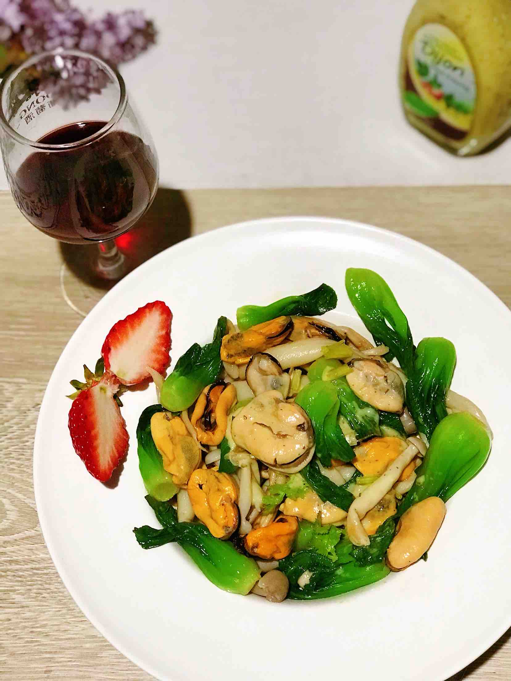 鮮美可口營養豐富的海鮮菇油菜拌海虹的做法-咸鮮味拌菜譜-易網健康養生網 鮮美可口營養豐富的海鮮菇油菜拌海虹的做法-咸鮮味拌菜譜