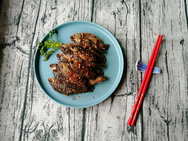 香辣小鯽魚的做法-香辣味炒菜譜-易網(wǎng)健康養(yǎng)生網(wǎng) 香辣小鯽魚的做法-香辣味炒菜譜