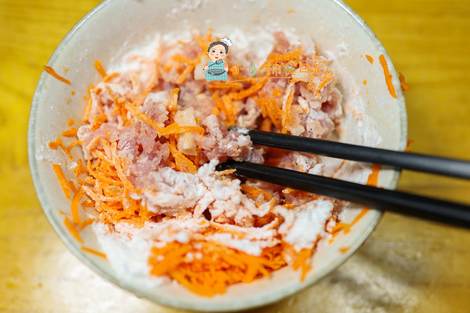 10個月以上輔食胡蘿卜藜麥肉丸的做法-家常味蒸菜譜
