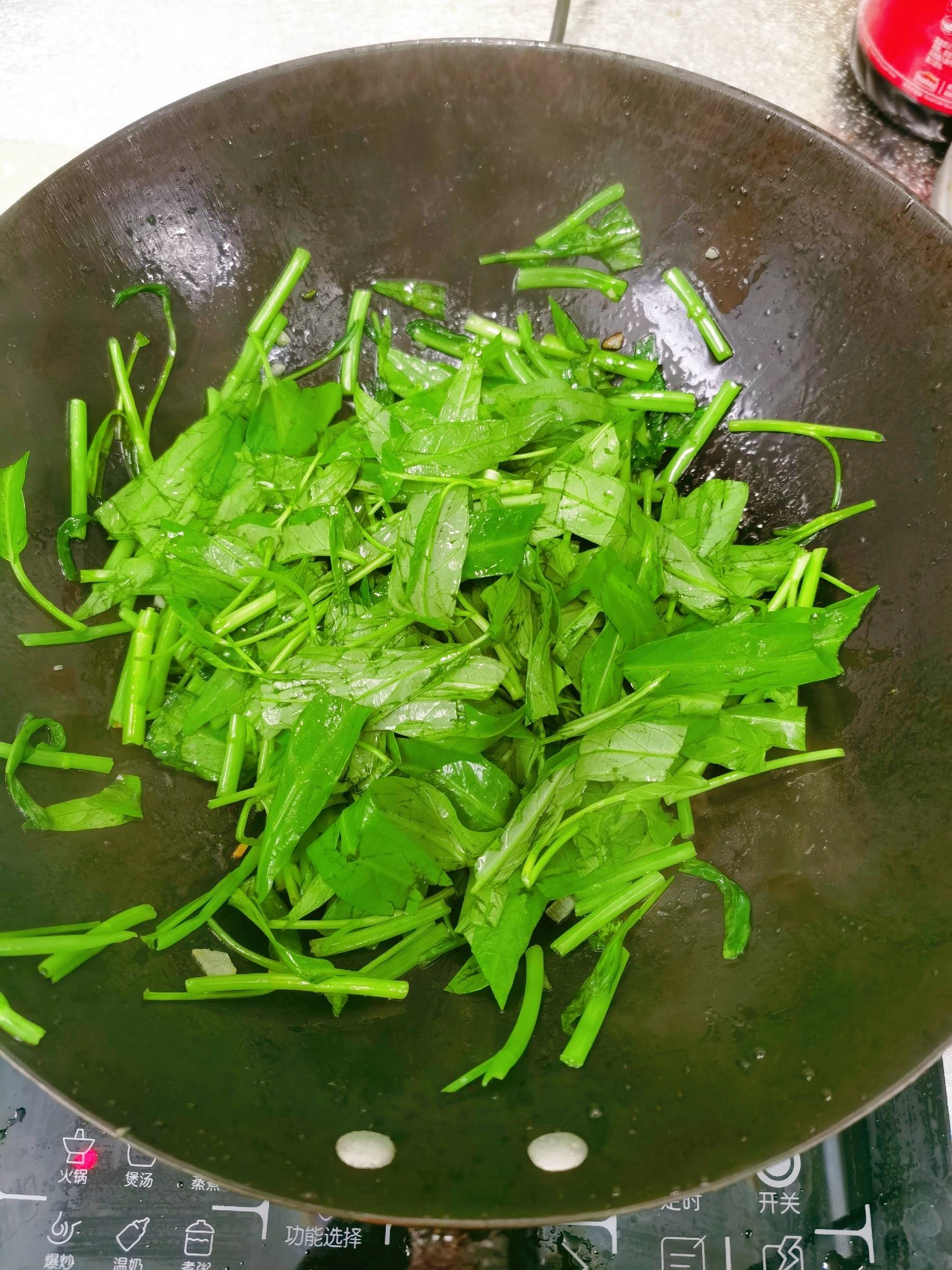爆炒空心菜的做法-咸鮮味炒菜譜