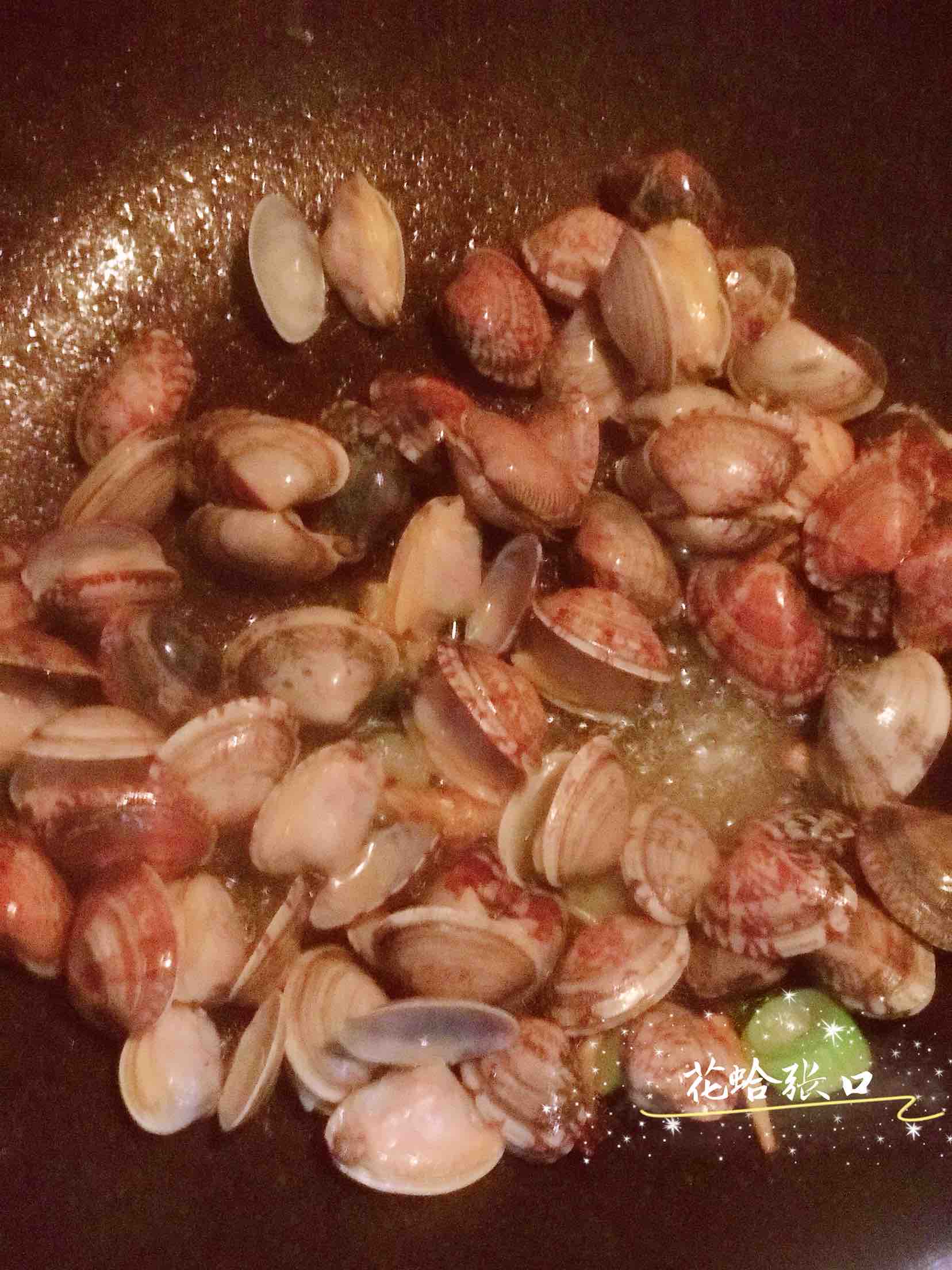 花蛤雙味豆腐煲的做法-咸鮮味煲菜譜-易網健康養生網 花蛤雙味豆腐煲的做法-咸鮮味煲菜譜
