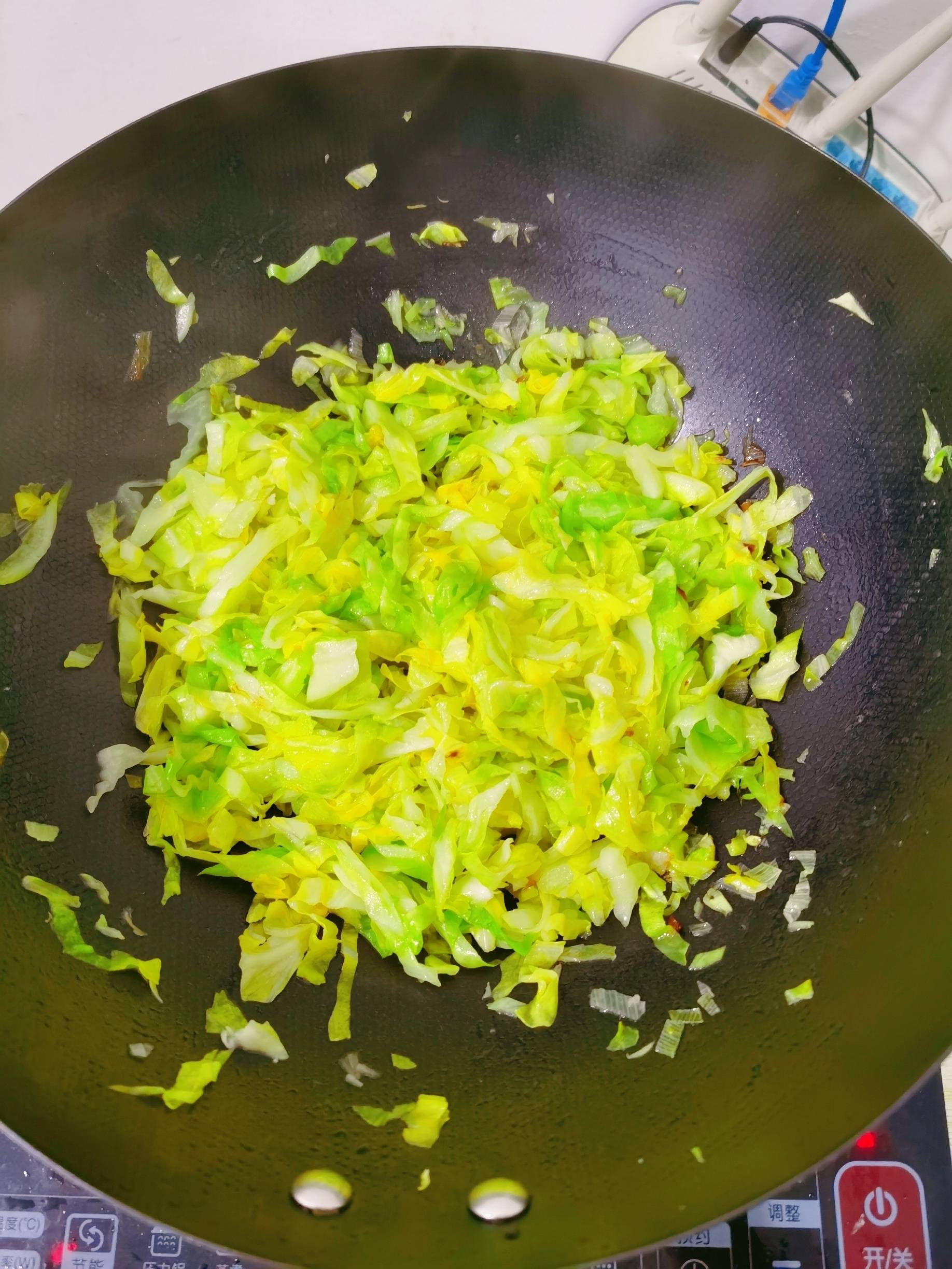 爆炒甘藍的做法-咸鮮味炒菜譜