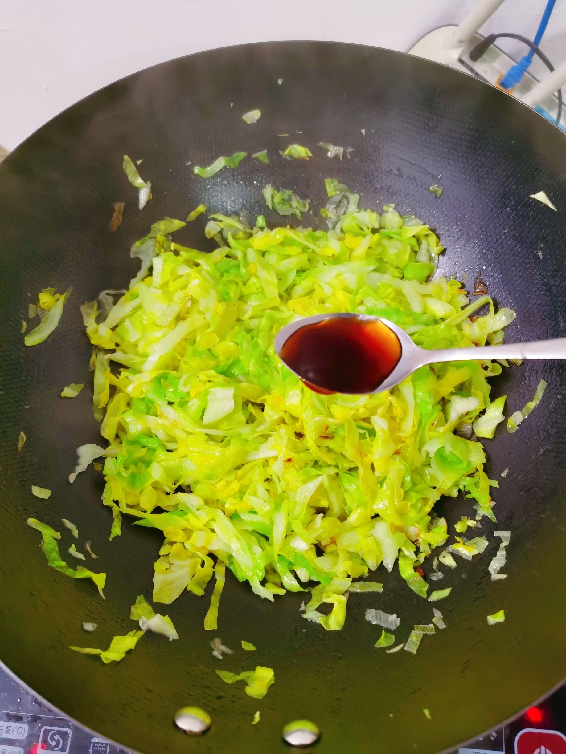 爆炒甘藍的做法-咸鮮味炒菜譜