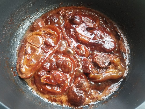 蘆筍腐乳豬肘的做法-家常味燉菜譜