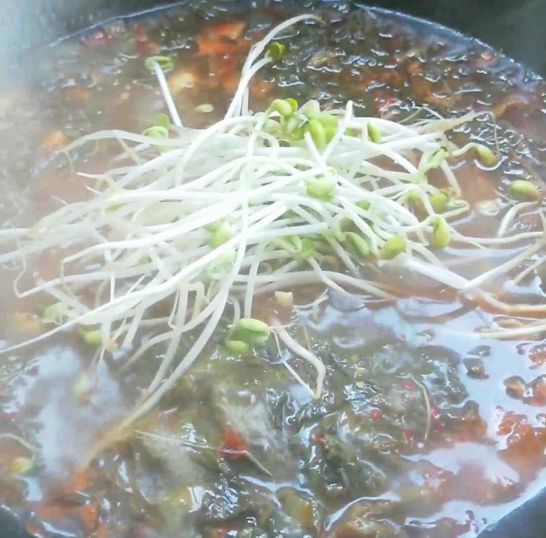 香辣豬紅湯的做法-香辣味煮菜譜