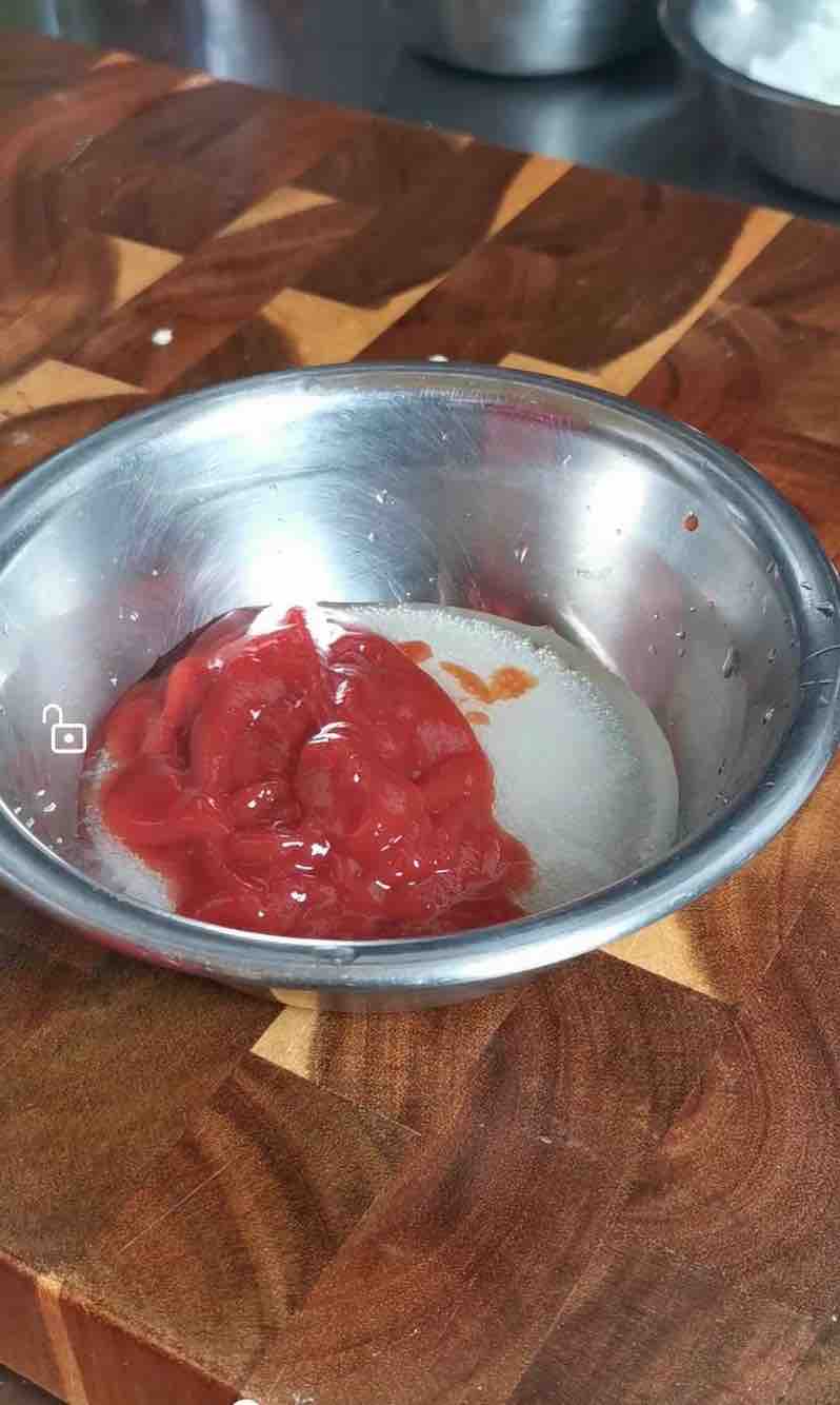 鳳梨咕嚕肉的做法-酸甜味炒菜譜