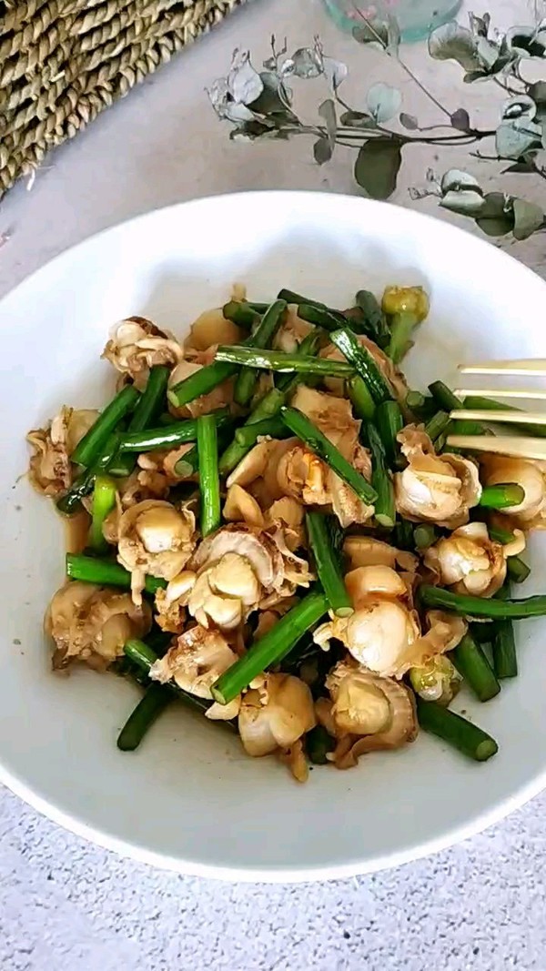 蒜薹炒扇貝的做法-蒜香味炒菜譜-易網(wǎng)健康養(yǎng)生網(wǎng) 蒜薹炒扇貝的做法-蒜香味炒菜譜