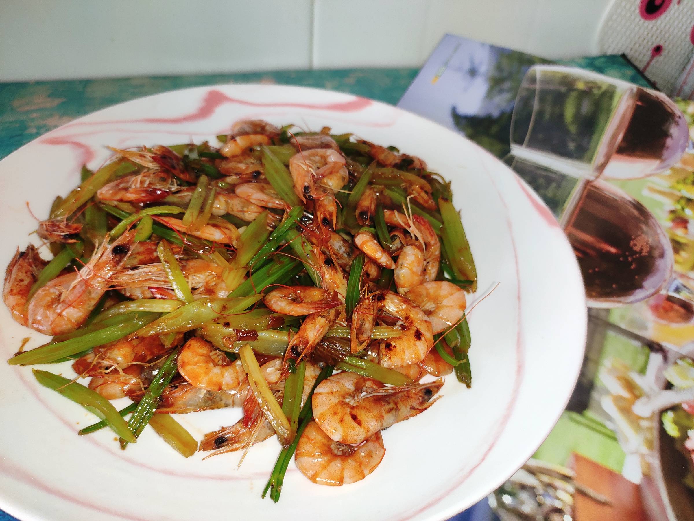 芹菜小河蝦的做法-咸鮮味炒菜譜-易網(wǎng)健康養(yǎng)生網(wǎng) 芹菜小河蝦的做法-咸鮮味炒菜譜