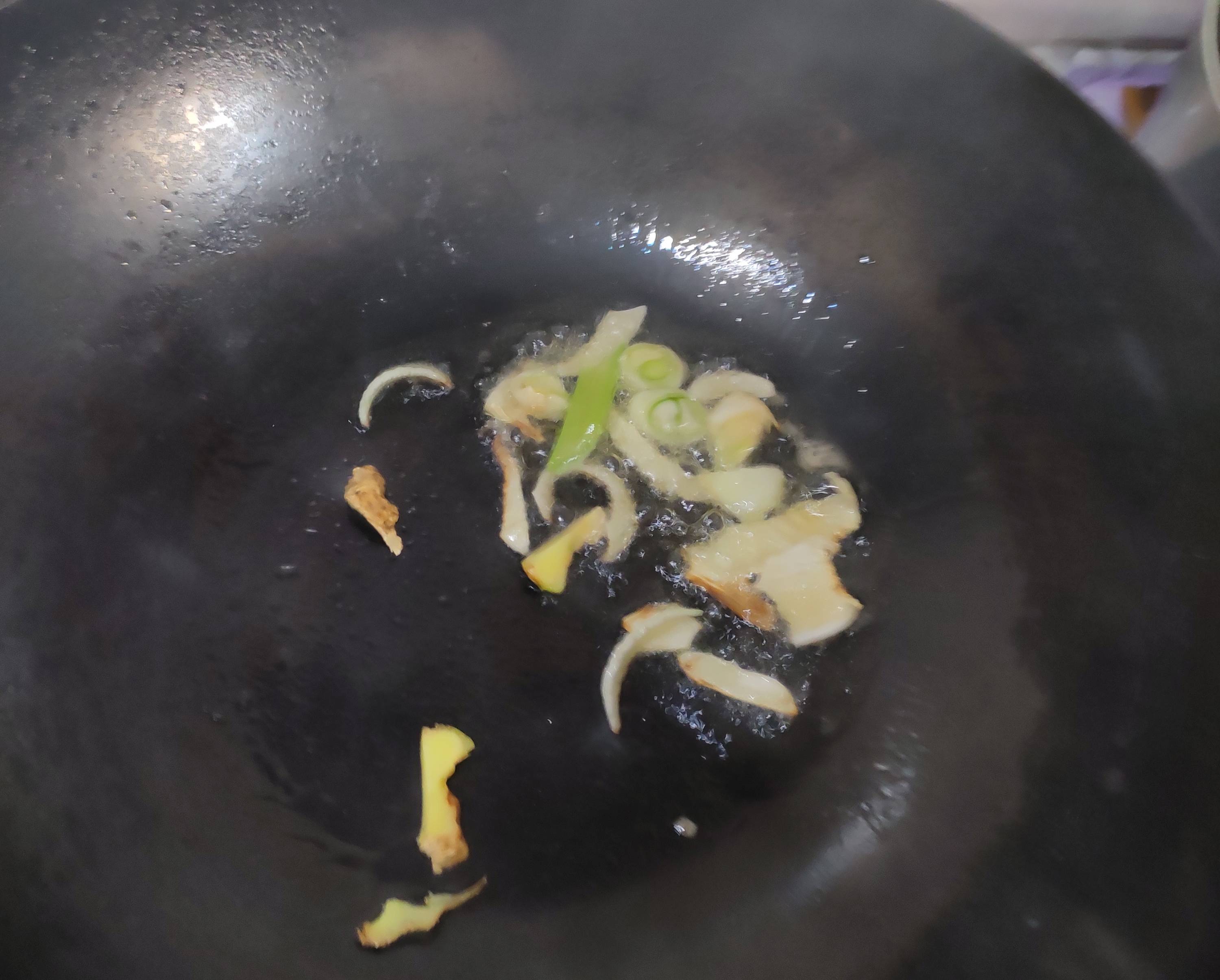 芹菜小河蝦的做法-咸鮮味炒菜譜