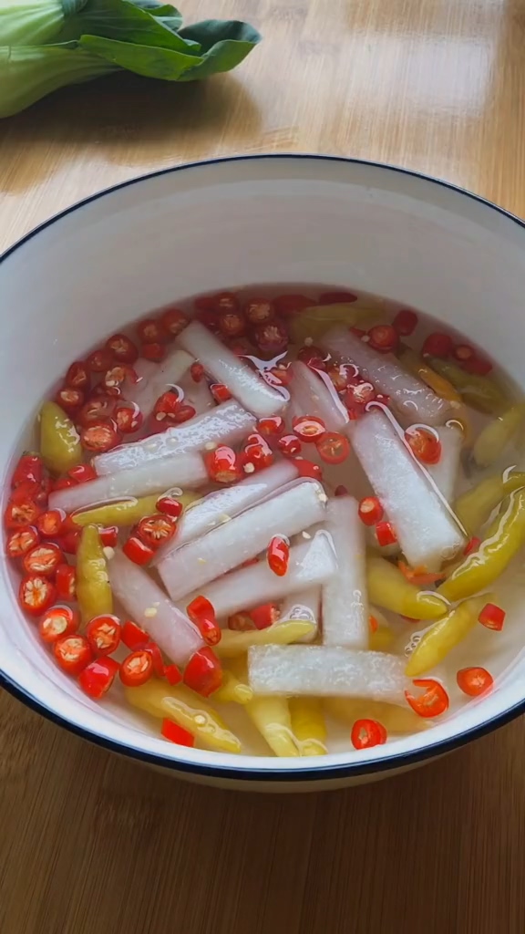 酸辣開胃腌蘿卜的做法-酸辣味腌菜譜