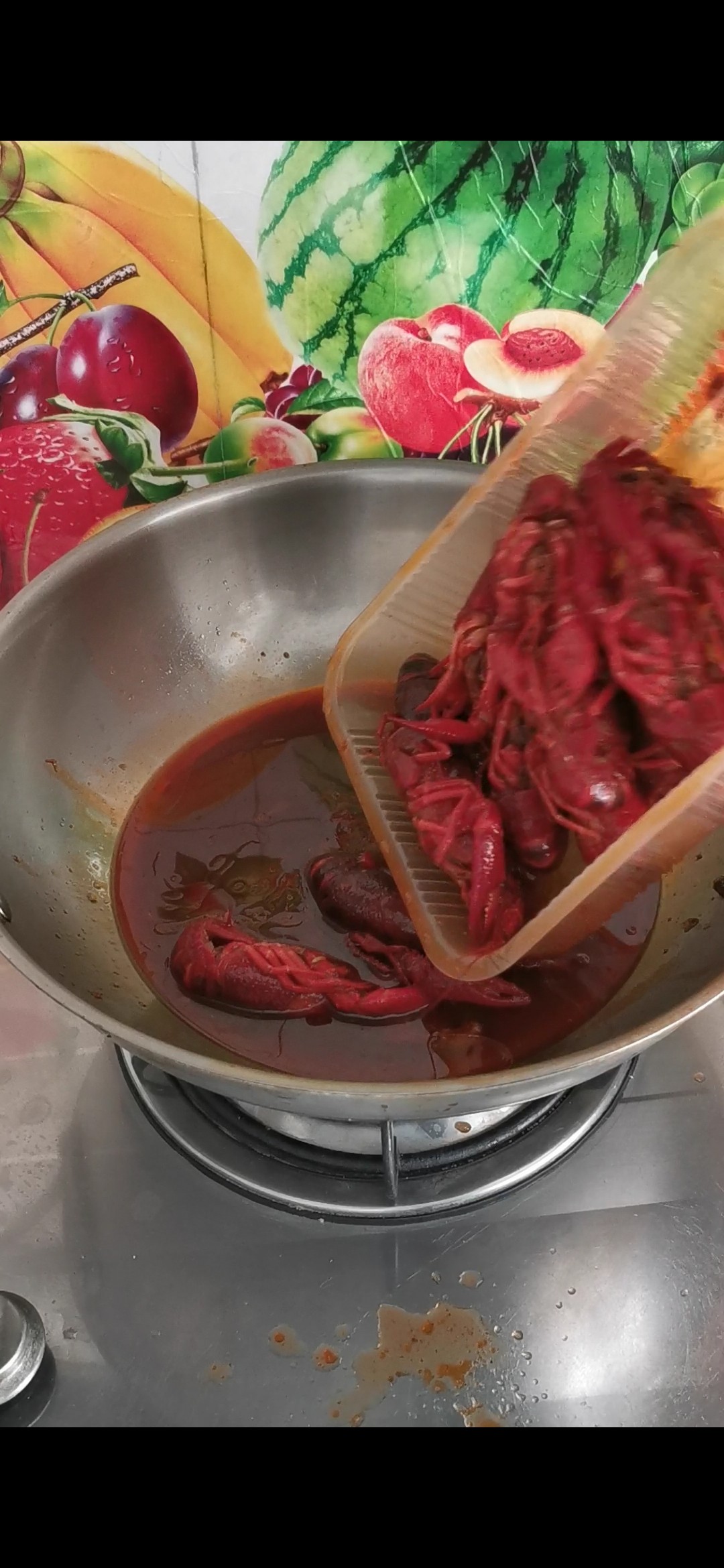 麻辣小龍蝦，吃一口就上癮的做法-麻辣味炒菜譜