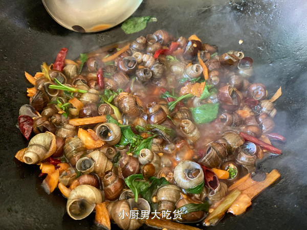 夜宵攤的《香辣田螺》的做法-香辣味炒菜譜
